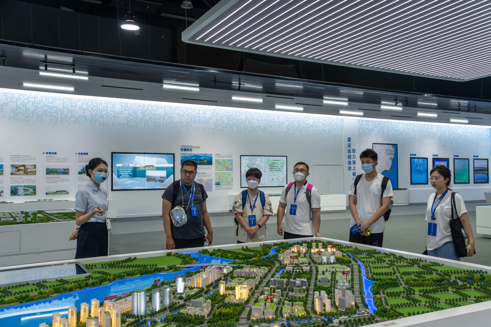 参观福州新区规划馆 参观福州新区规划馆.jpg